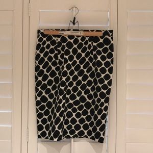 Black and white pencil skirt
